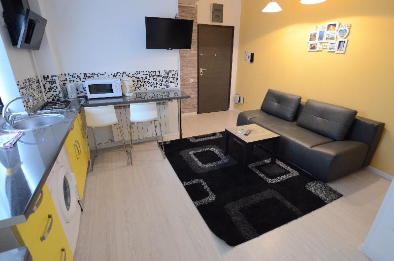 Uptown Aparthotel 3*