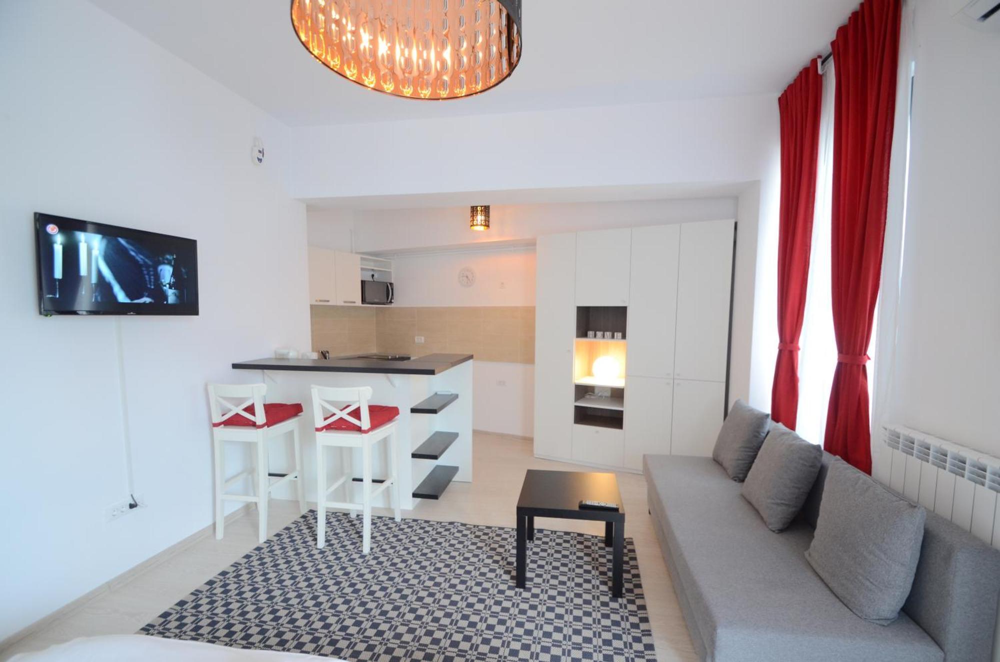 Uptown Aparthotel