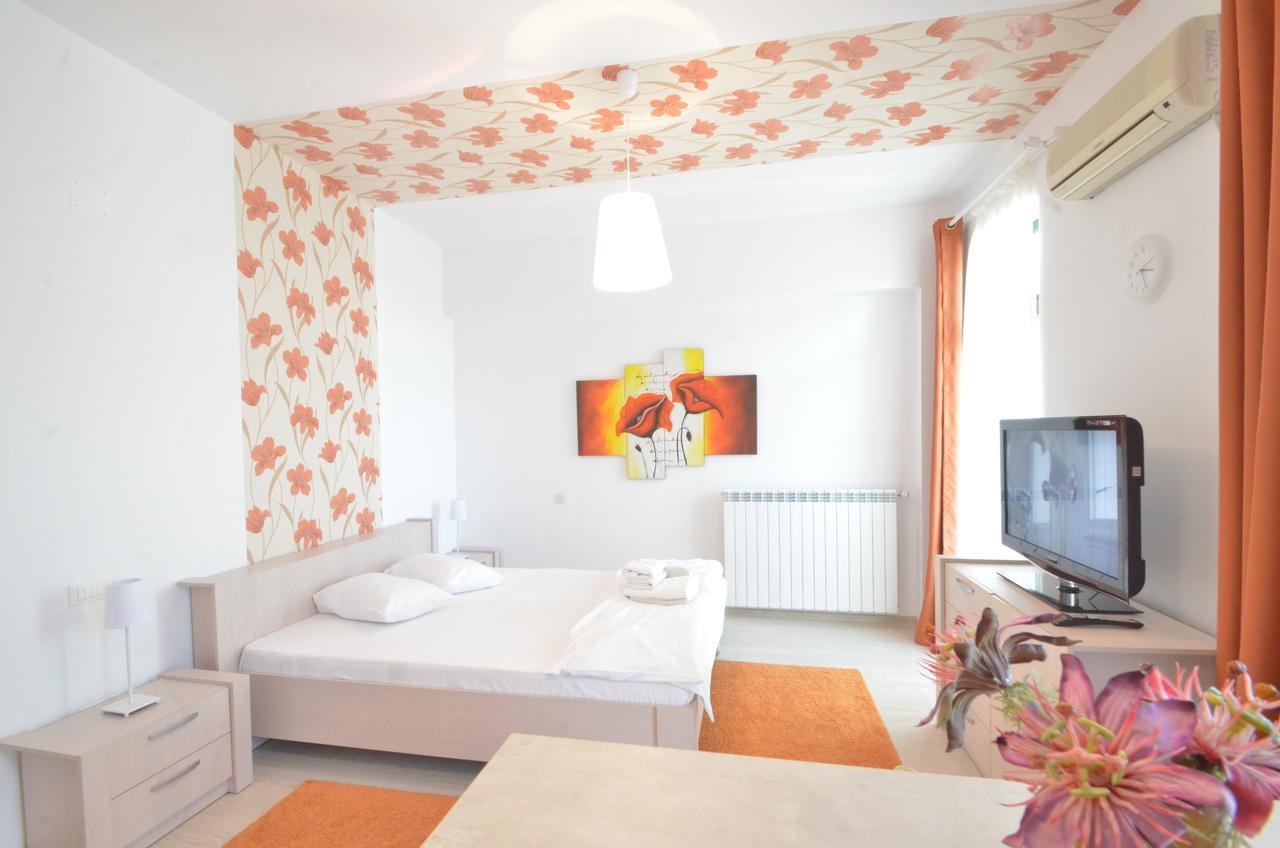 Uptown Aparthotel 3*