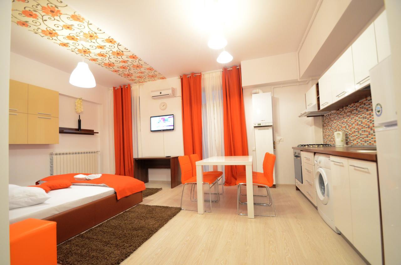 Uptown Aparthotel