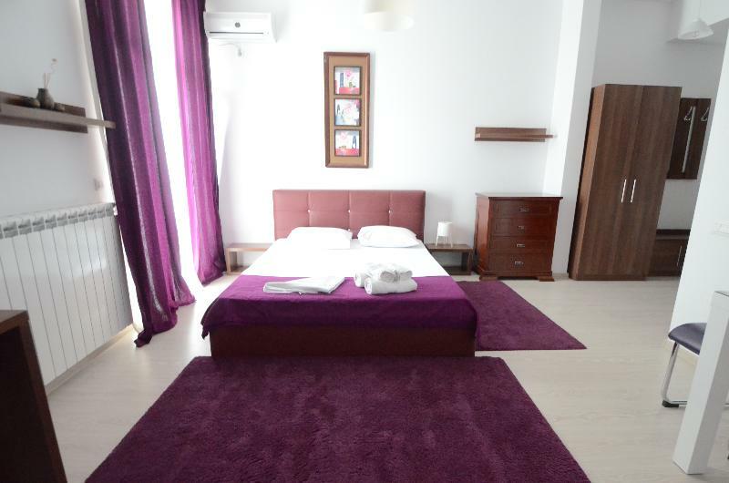 Uptown Aparthotel 3*